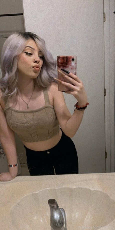 xxchristy star high quality image