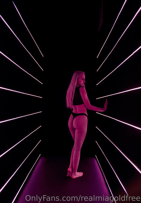 realmiagoldfree star porn photos