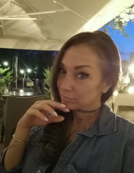 rosszalkodjunk sexy actress image