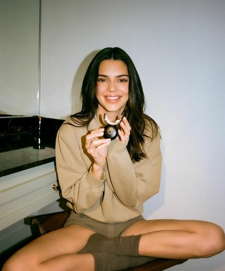 Kendall Jenner model hot pictures