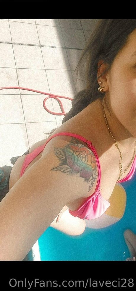 laveci28 pornstar nudes pic
