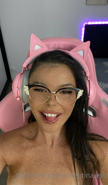 valentina evb naked actress picture