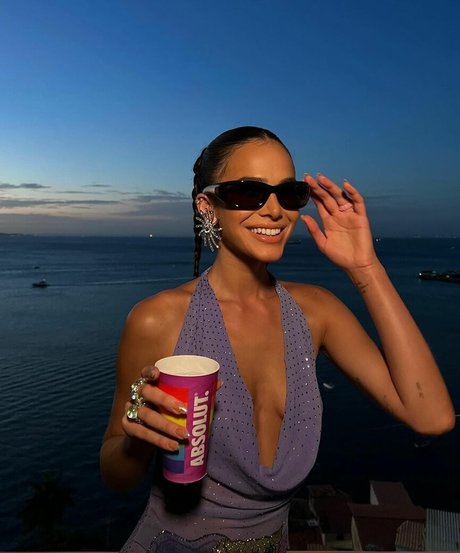 Bruna Marquezine free pornstar galleries