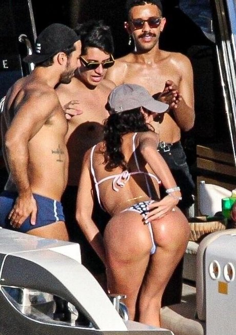 Bruna Marquezine pornstar sexy photo