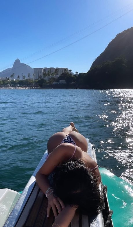 Bruna Marquezine pornstar erotic images