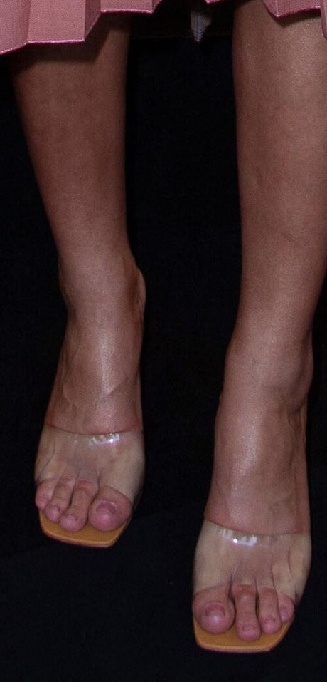 Bruna Marquezine model top pics