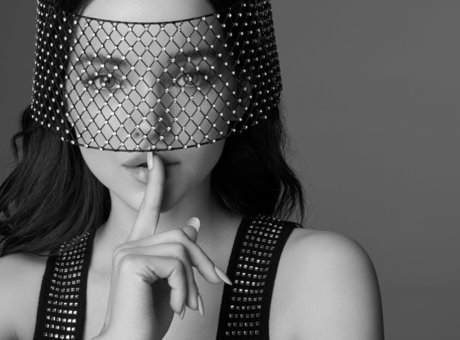 Dove Cameron model images