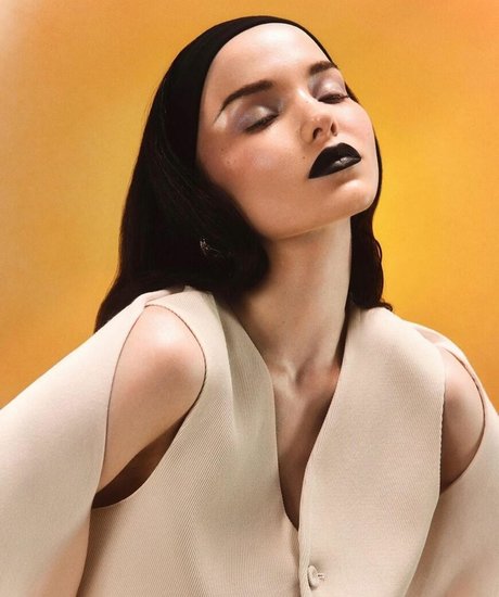 Dove Cameron pornstar exclusive galleries