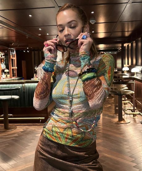 Rita Ora model hd picture