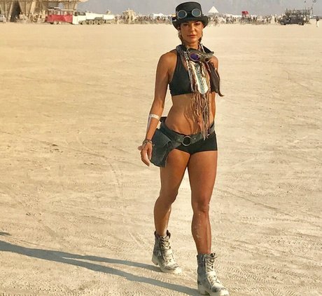 Eva LaRue pornstar nude photos