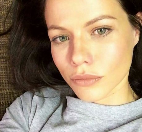 Tammin Sursok Profile pic