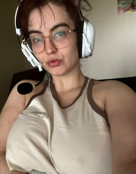 fullofsinning hot actress image