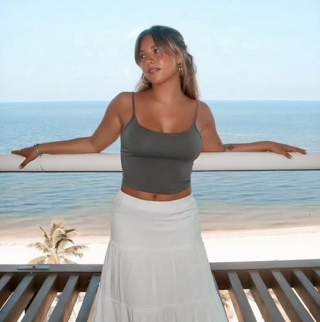 Mackenzie Ziegler star sex photos