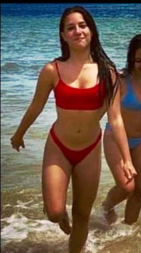 Mackenzie Ziegler star erotic image