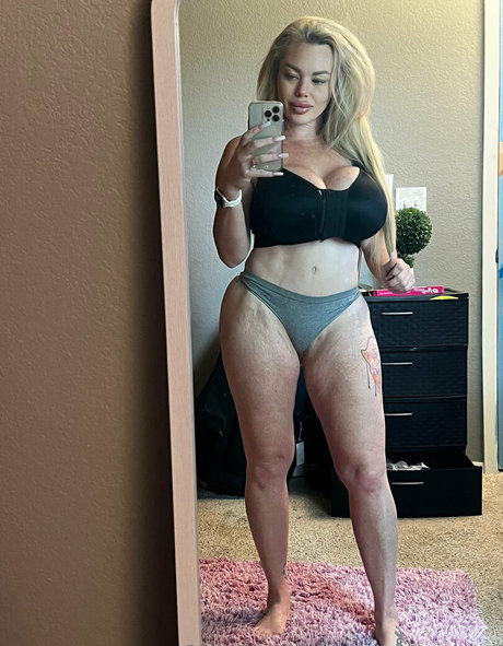 katrinathicc nude pornstar pic