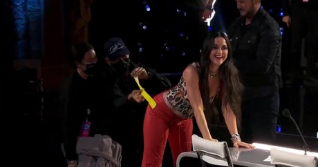 Katy Perry art star gallery