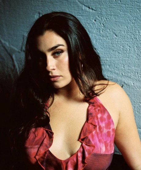 Lauren Jauregui model hot picture