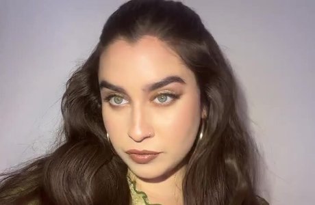Lauren Jauregui nude model images