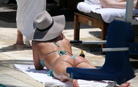 Britney Spears hot actress img