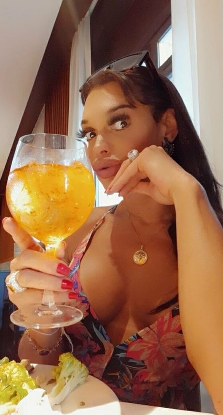 magalylilith star nudes galleries