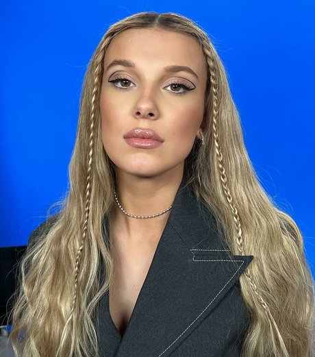 Millie Bobby Brown xxx model photo