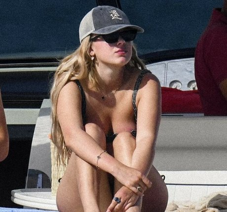 Millie Bobby Brown hd model images