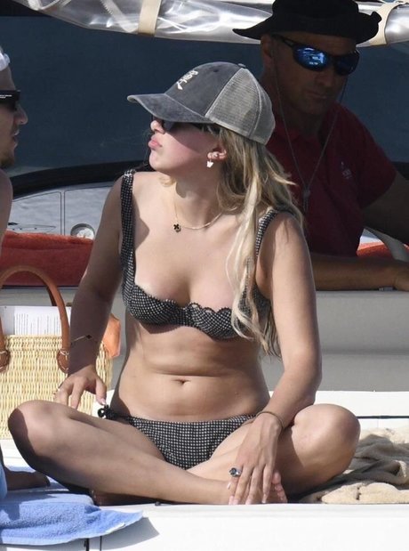 big pussy lips onlyfans porno images