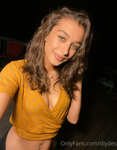 diydes high quality pornstar image