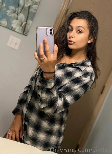 diydes exclusive pornstar img