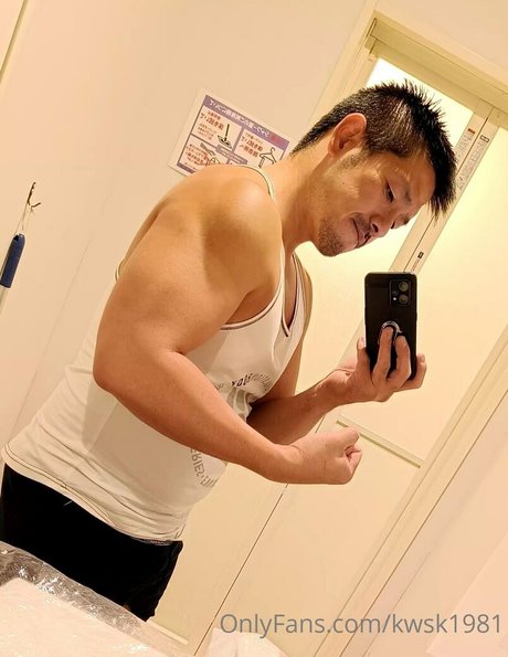 kwsk1981 model nude galleries