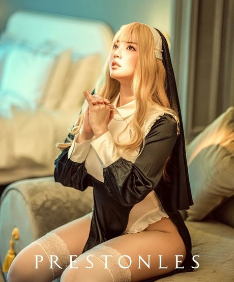 Ying Tze free model photos