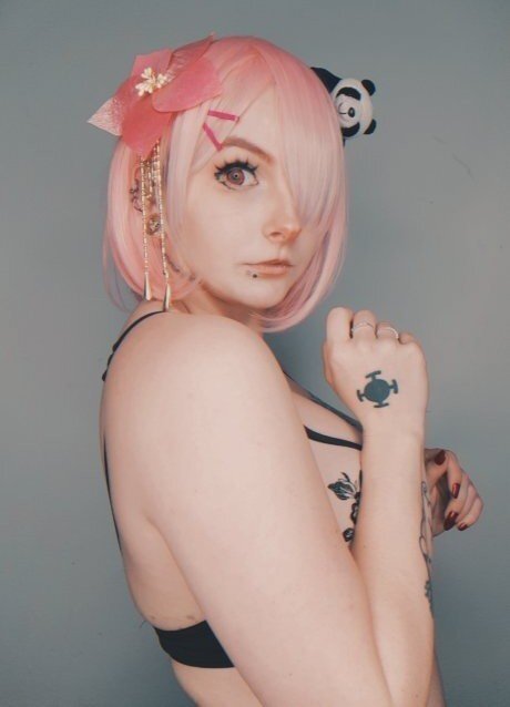 SunKan__21 sexy model image