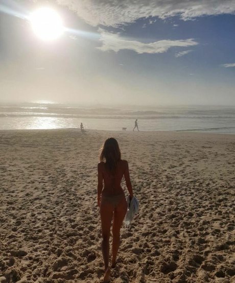 Isabel Lucas model nude pictures