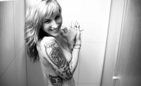 Mariana Ayres art star images