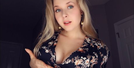 Valeriya ASMR star sexy img
