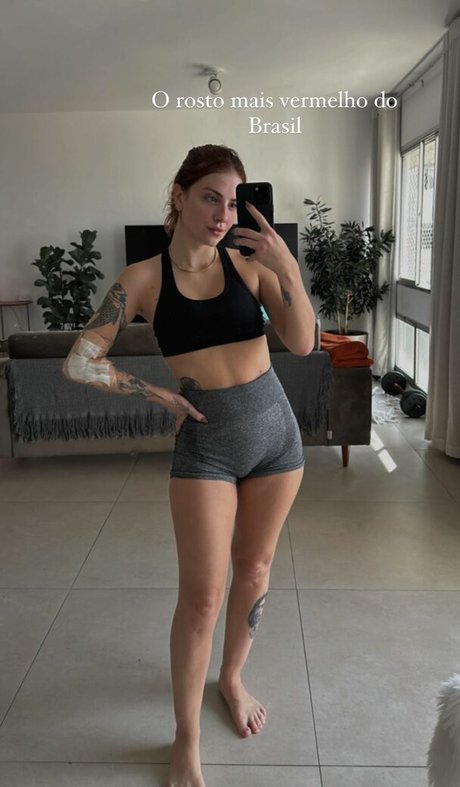 Karol Queiroz star nice pic