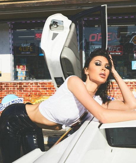 Jessica Naz perfect star photo