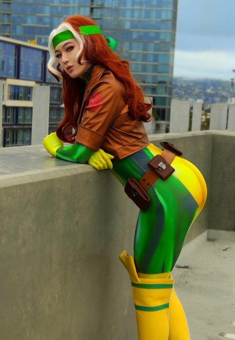 Caytie Cosplay perfect model images