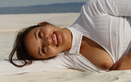 Zishy pornstar erotic photos