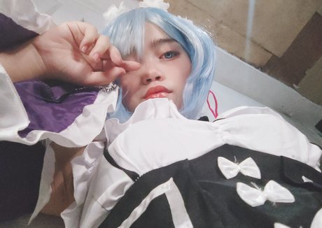 Sab Sangria hot actress picture