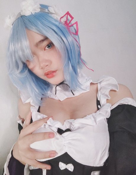 Sab Sangria perfect model img