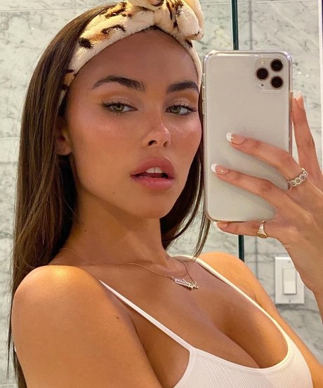 Madison Beer sexy pornstar galleries