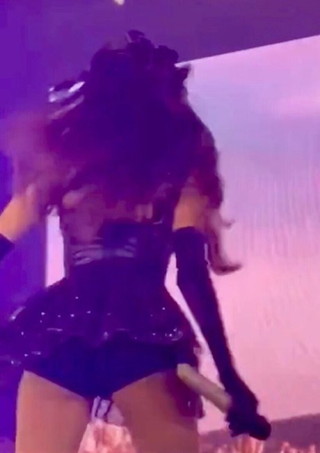 Madison Beer top actress images