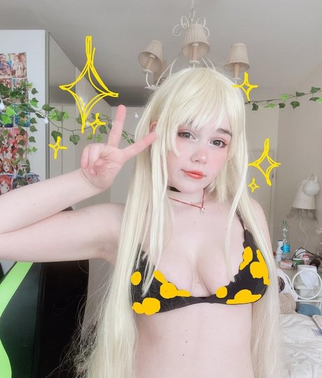 emquizii model top photos