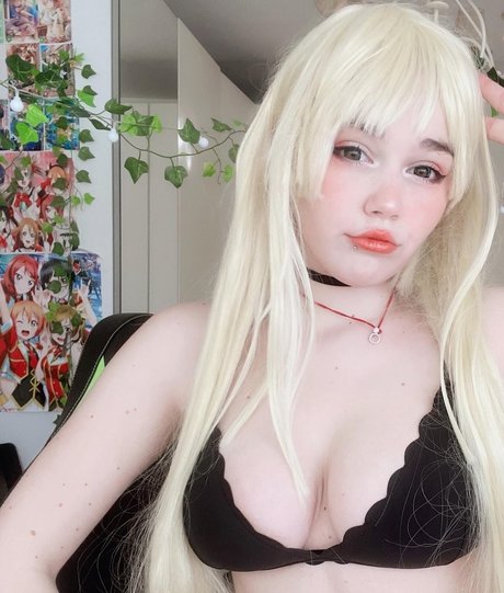 emquizii pornographic actress archive