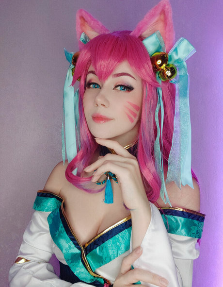 Anastasia Komori model adult photo