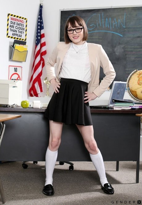 Claire Tennebrarum star hd pic