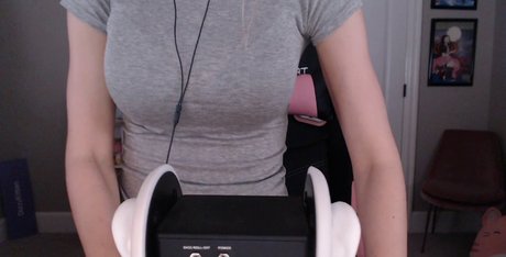 Dizzykitten sexy star pic