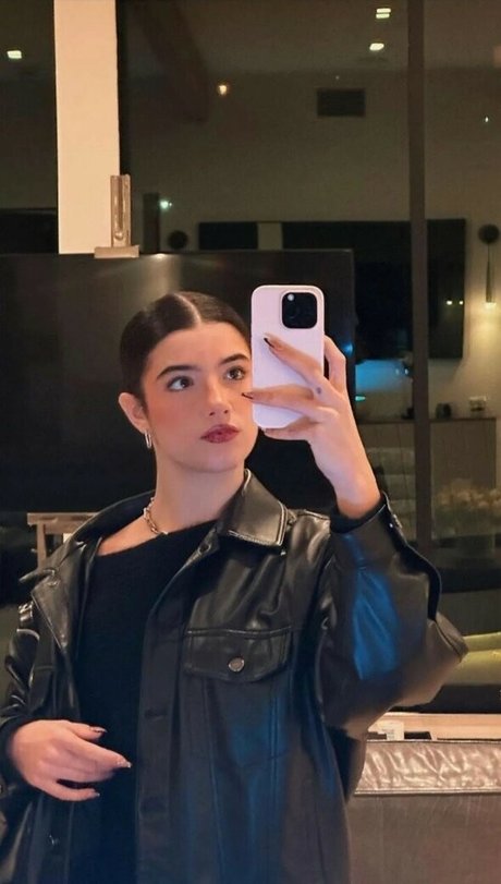 shemale outdoor onlyfans free xxx picture