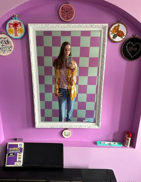 ladyboy asian onlyfans free nude picture